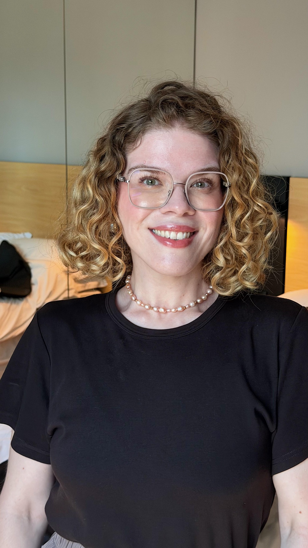 Paula Kalisak, maquiadora e penteadista de noivas